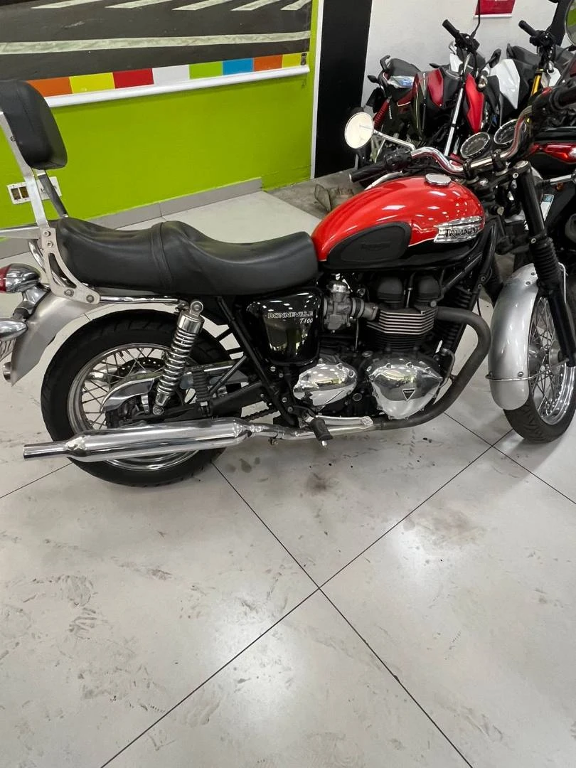 TRIUMPH BONNEVILLE T100 BLACK 900