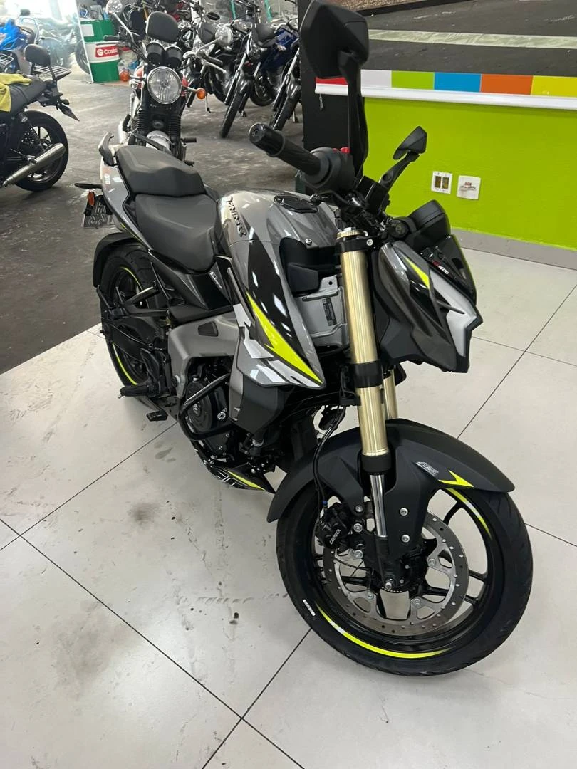 BAJAJ DOMINAR 400