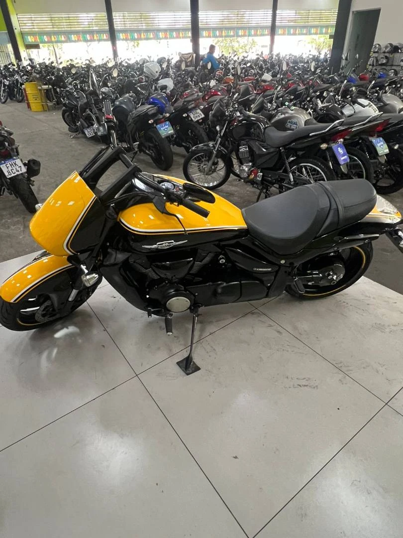 SUZUKI BOULEVARD M1800R