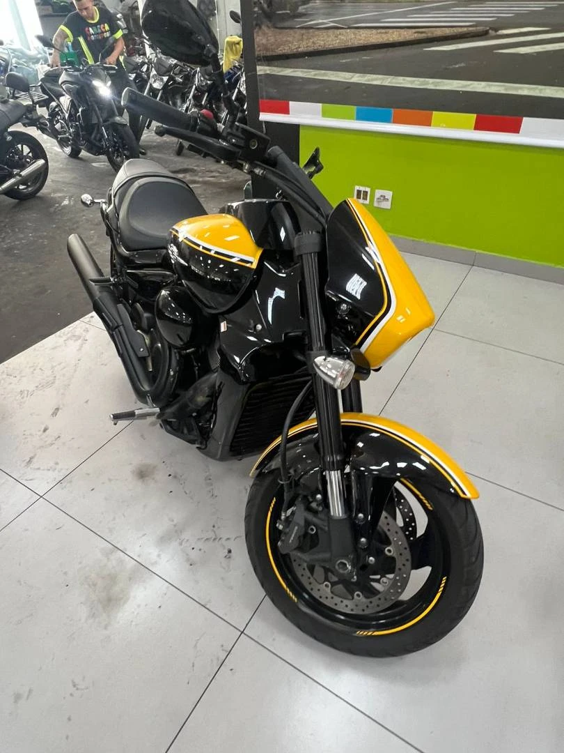 SUZUKI BOULEVARD M1800R