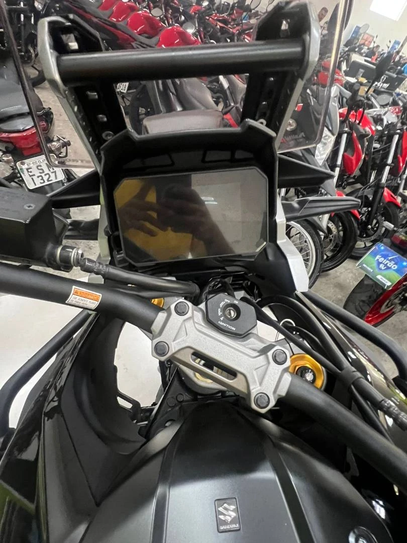 SUZUKI V STROM 1050