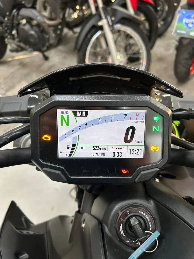 KAWASAKI Z900 R EDITION
