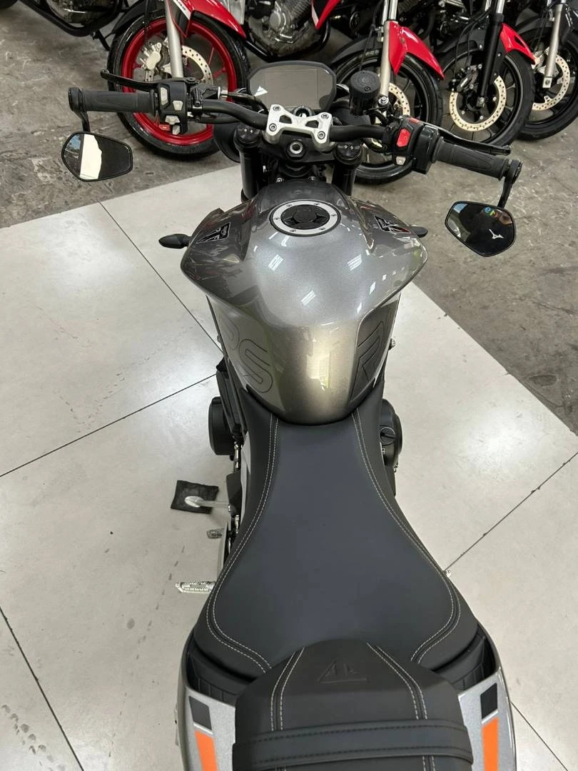 TRIUMPH STREET TRIPLE 765 RS