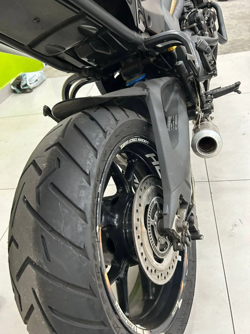 TRIUMPH TIGER 1050