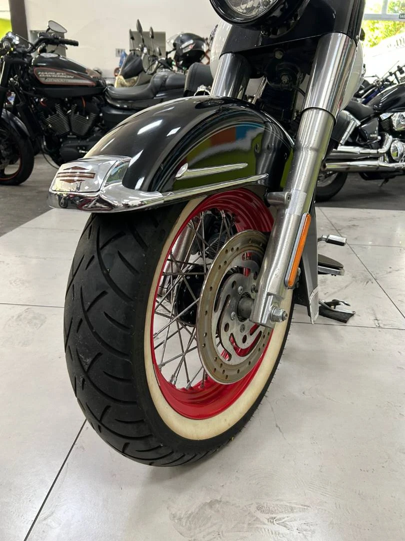 HARLEY-DAVIDSON ROAD KING CUSTOM
