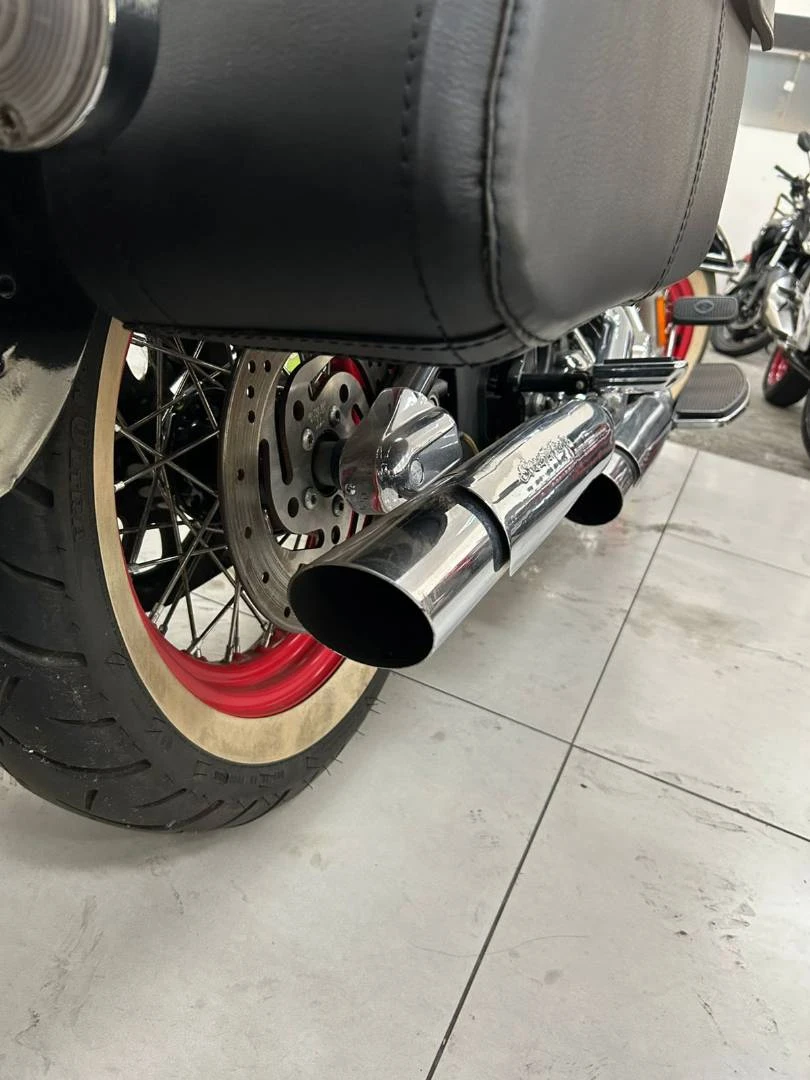 HARLEY-DAVIDSON ROAD KING CUSTOM