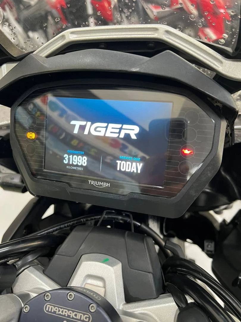 TRIUMPH TIGER 1200 XCX