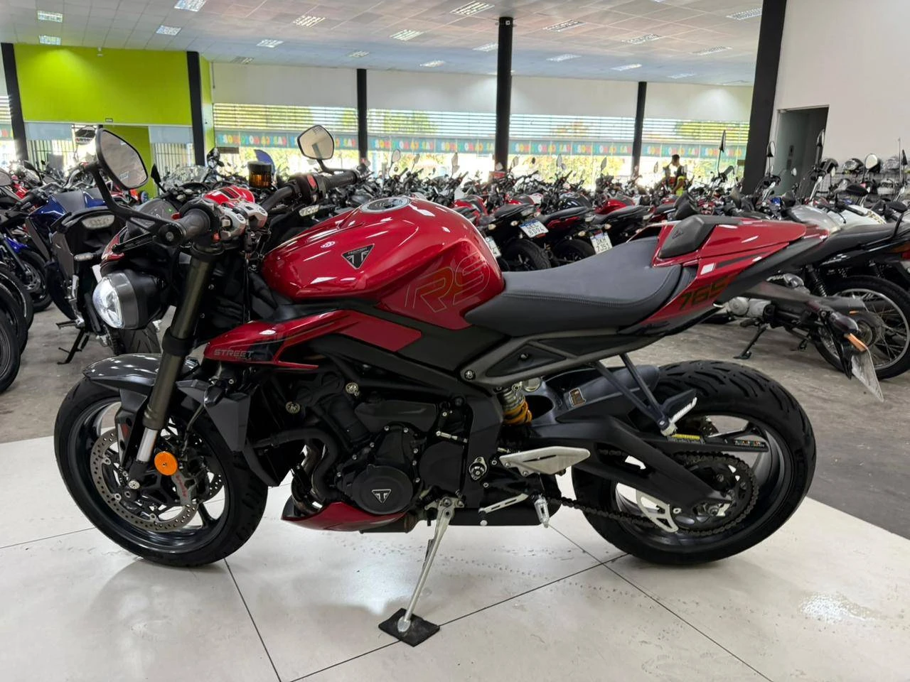 TRIUMPH STREET TRIPLE 765 RS