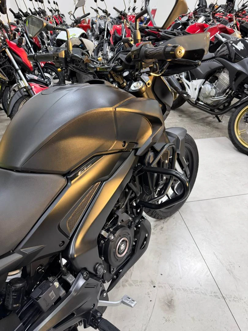 BAJAJ DOMINAR 400