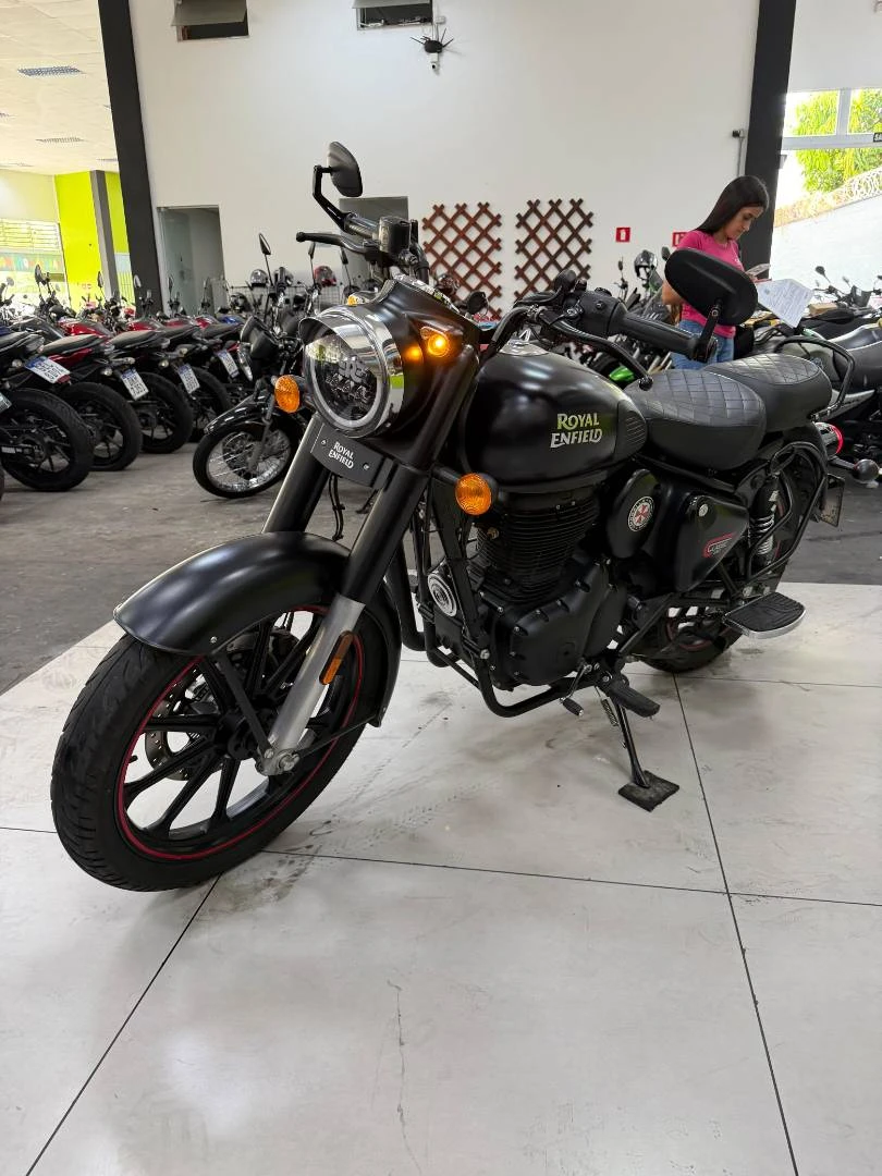 ROYAL ENFIELD CLASSIC 500
