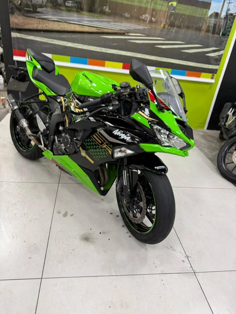 KAWASAKI NINJA ZX-6R
