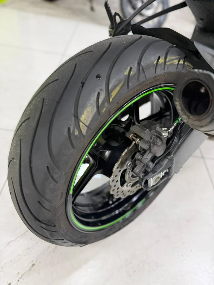 KAWASAKI NINJA ZX-6R