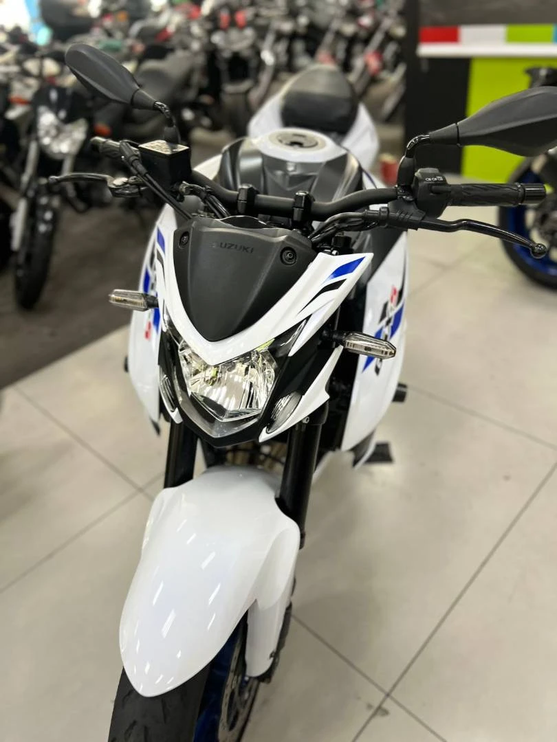 SUZUKI GSX-S750Z