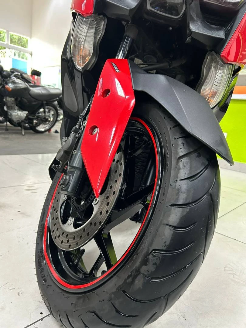YAMAHA XMAX 250 CONNECTED ABS