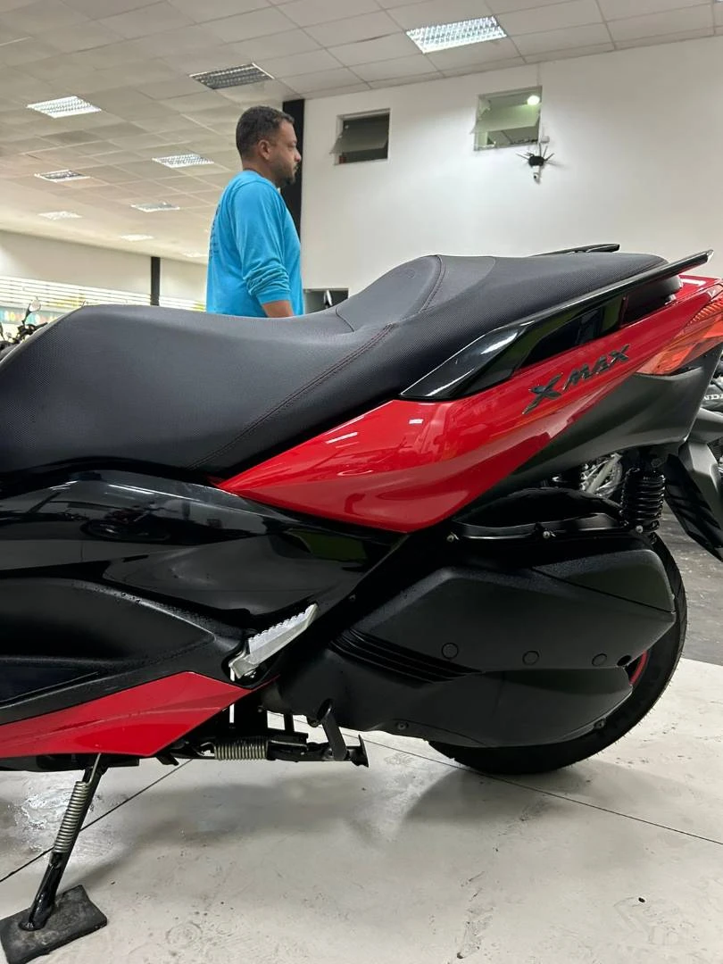 YAMAHA XMAX 250 CONNECTED ABS