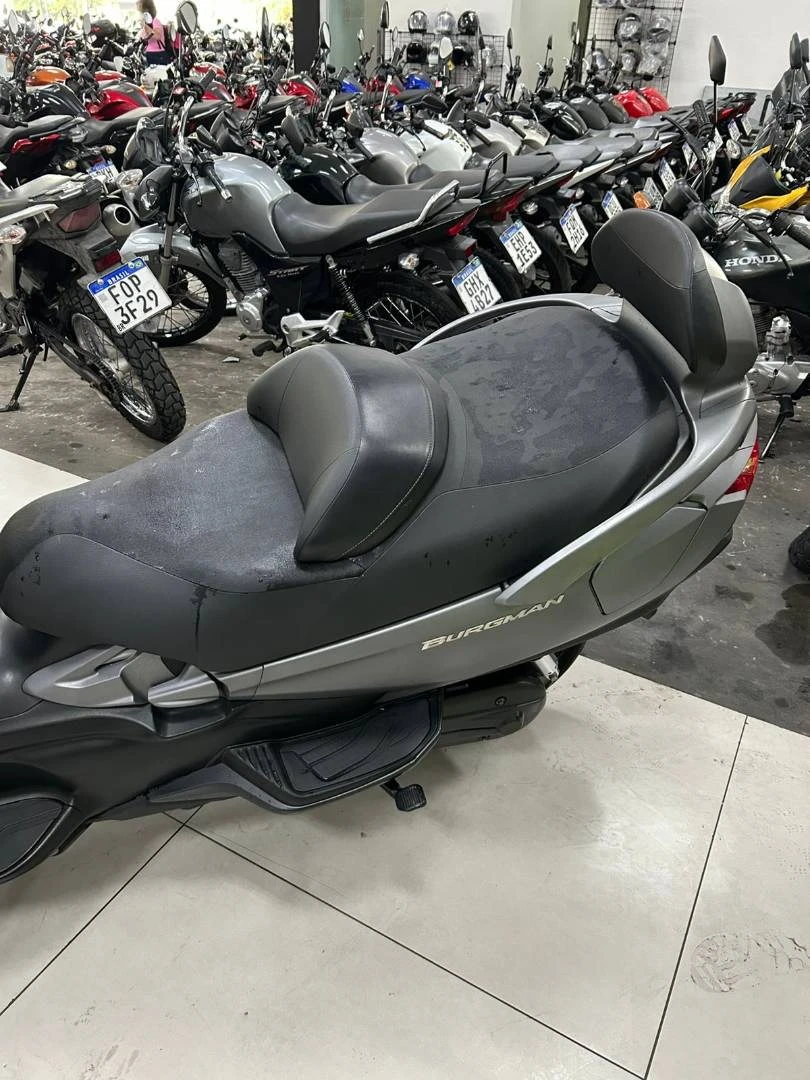 SUZUKI BURGMAN 650 EXECUTIVE