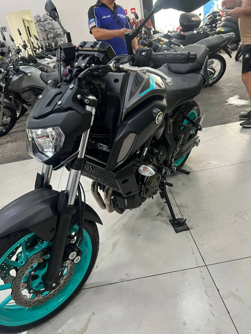 YAMAHA MT-07 CONNECTED ABS