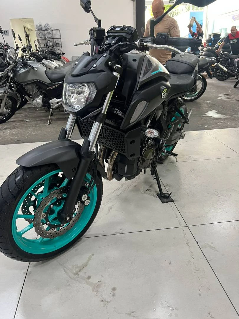 YAMAHA MT-07 CONNECTED ABS
