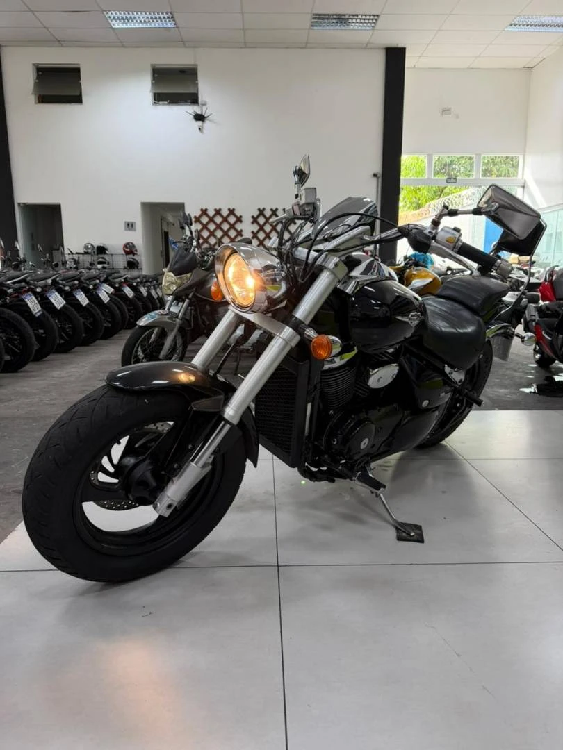 SUZUKI BOULEVARD M800