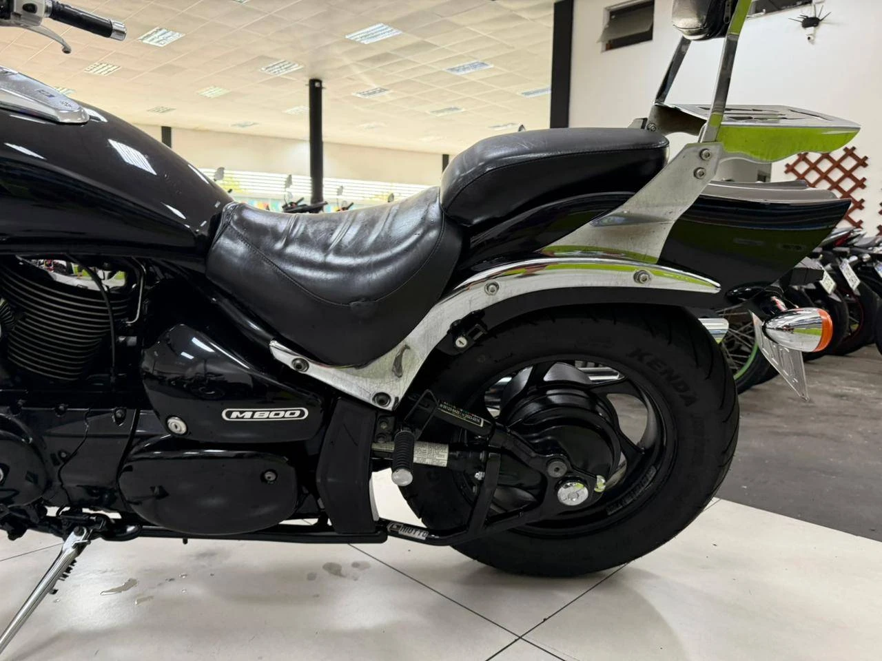 SUZUKI BOULEVARD M800