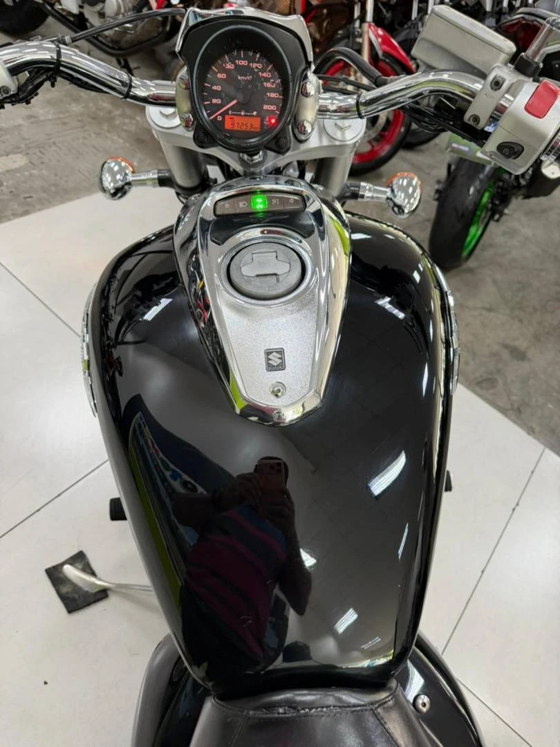 SUZUKI BOULEVARD M800