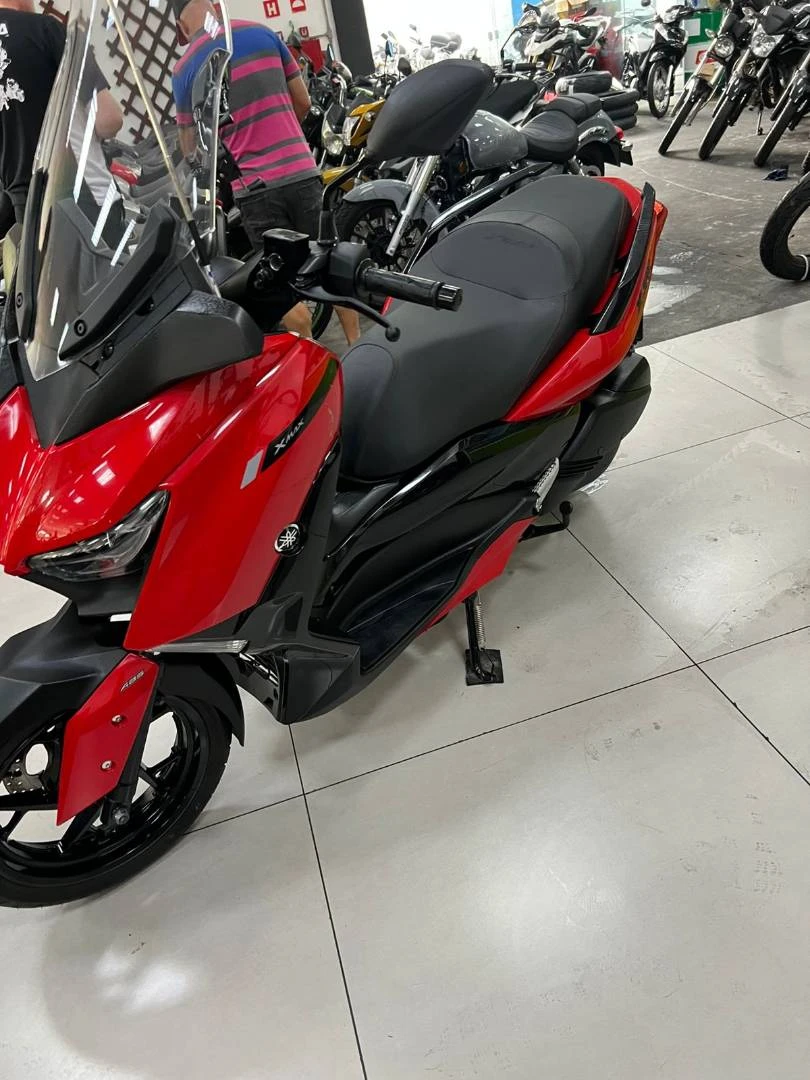 YAMAHA XMAX 250 CONNECTED ABS