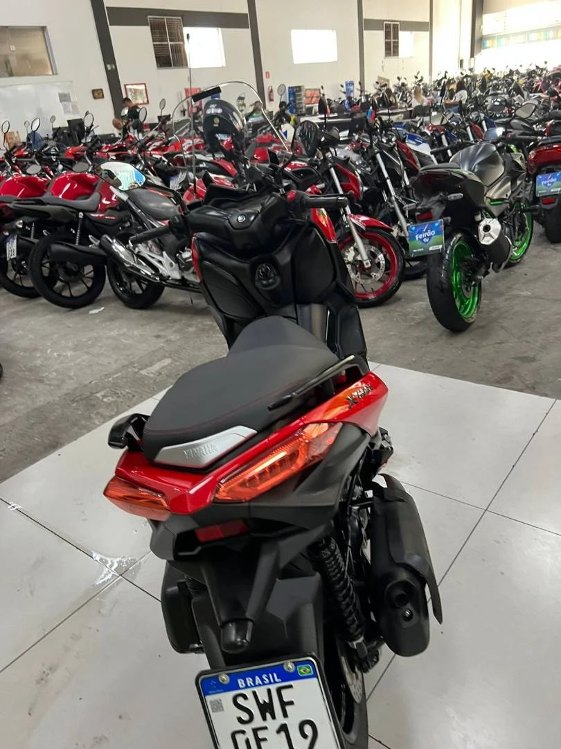 YAMAHA XMAX 250 CONNECTED ABS