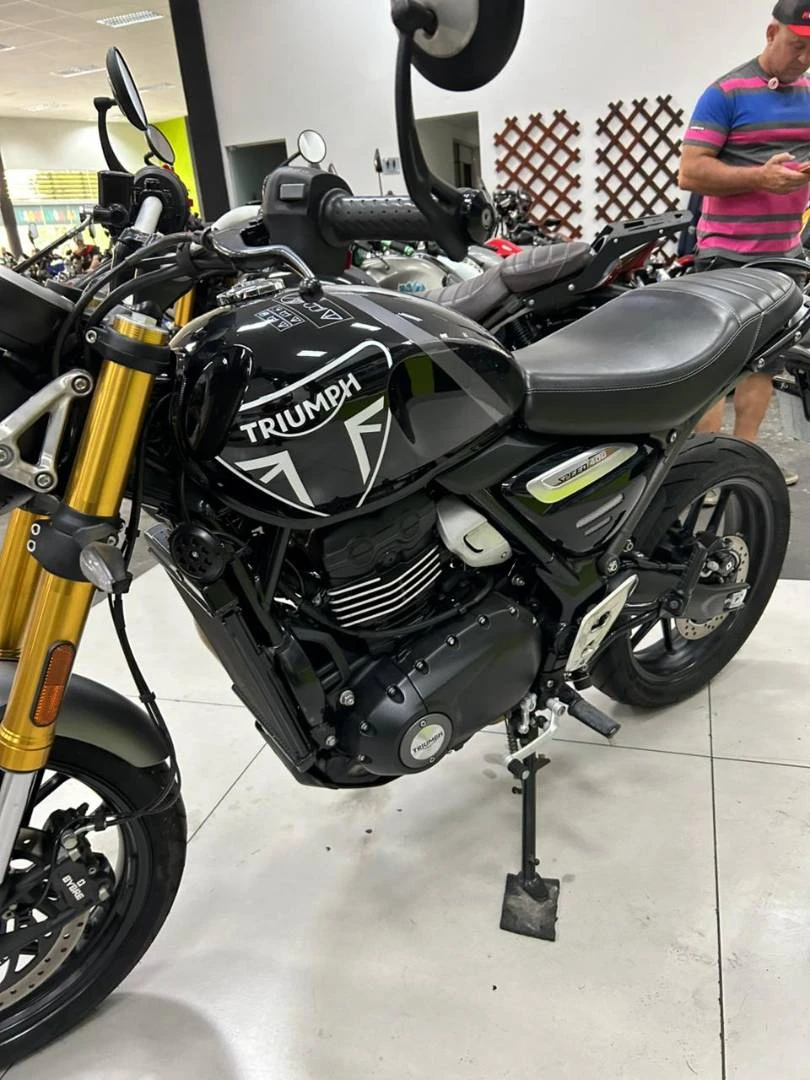 TRIUMPH SPEED 400
