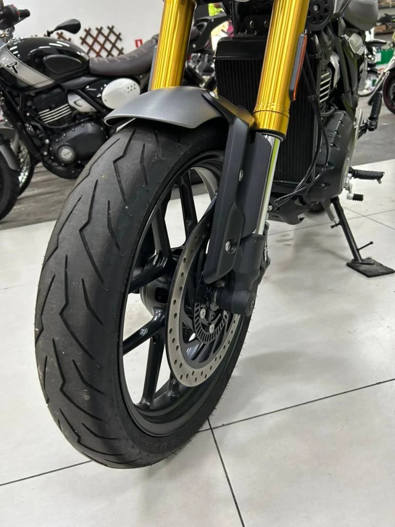 TRIUMPH SPEED 400