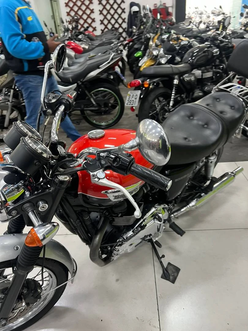 TRIUMPH BONNEVILLE T 100 865