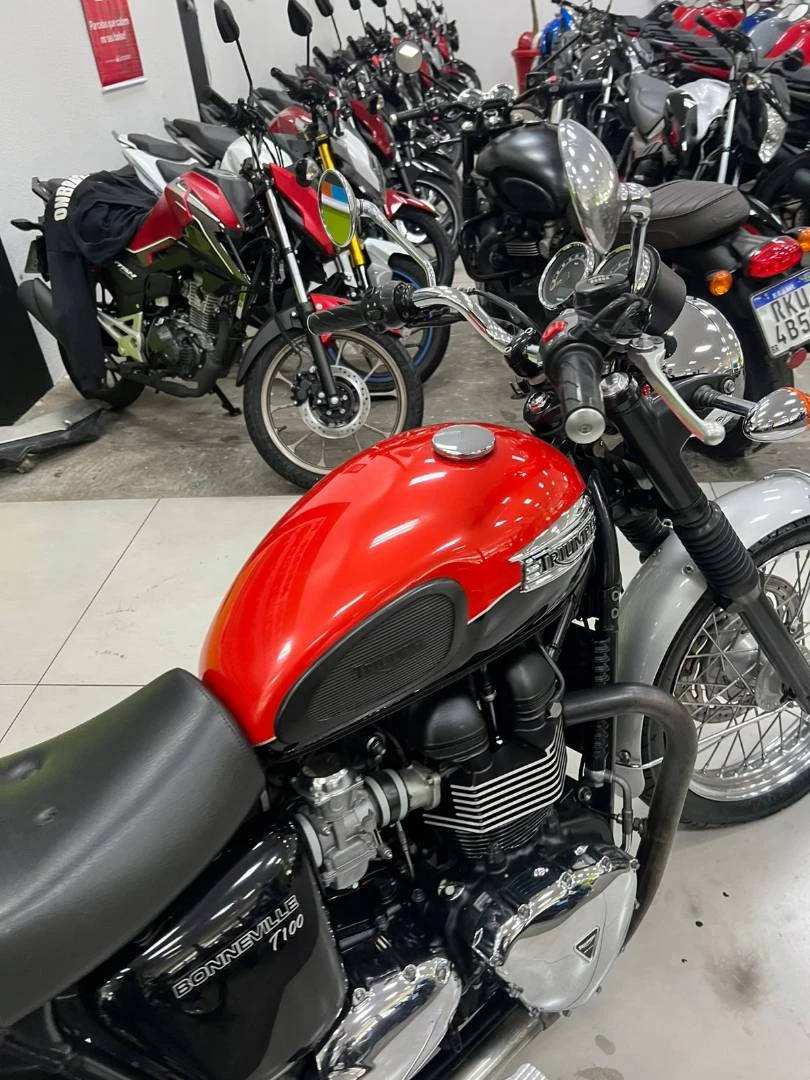 TRIUMPH BONNEVILLE T 100 865