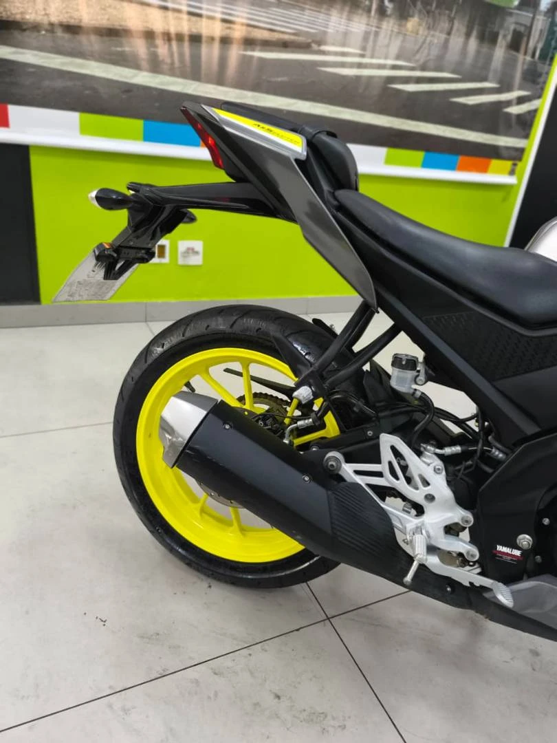 YAMAHA YZF R15