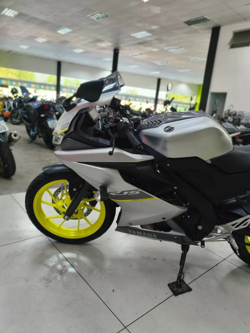 YAMAHA YZF R15