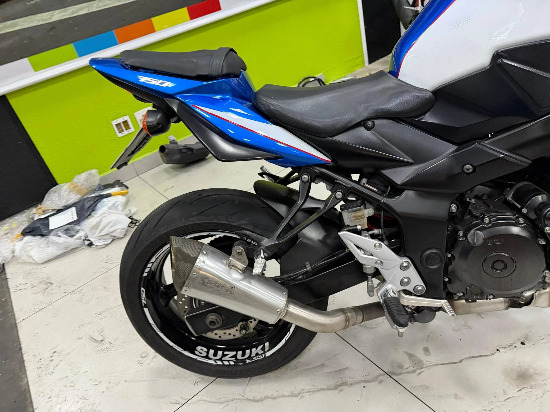 SUZUKI GSR 750ZA