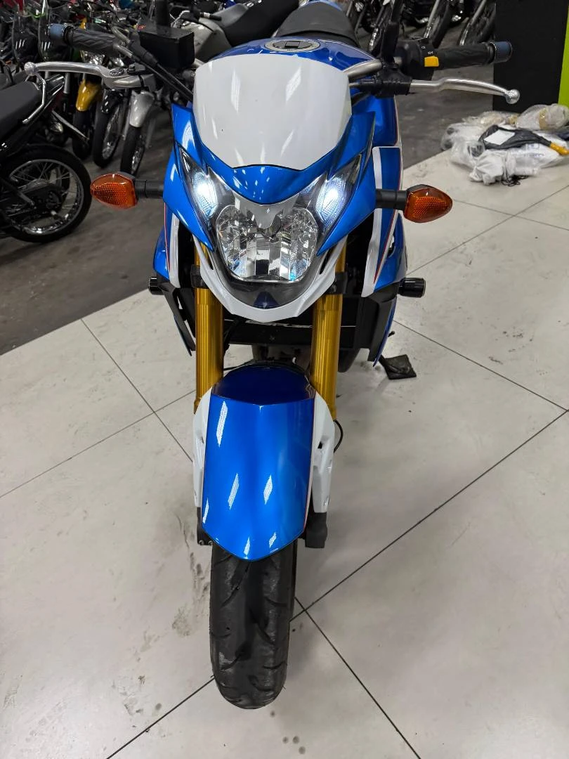 SUZUKI GSR 750ZA