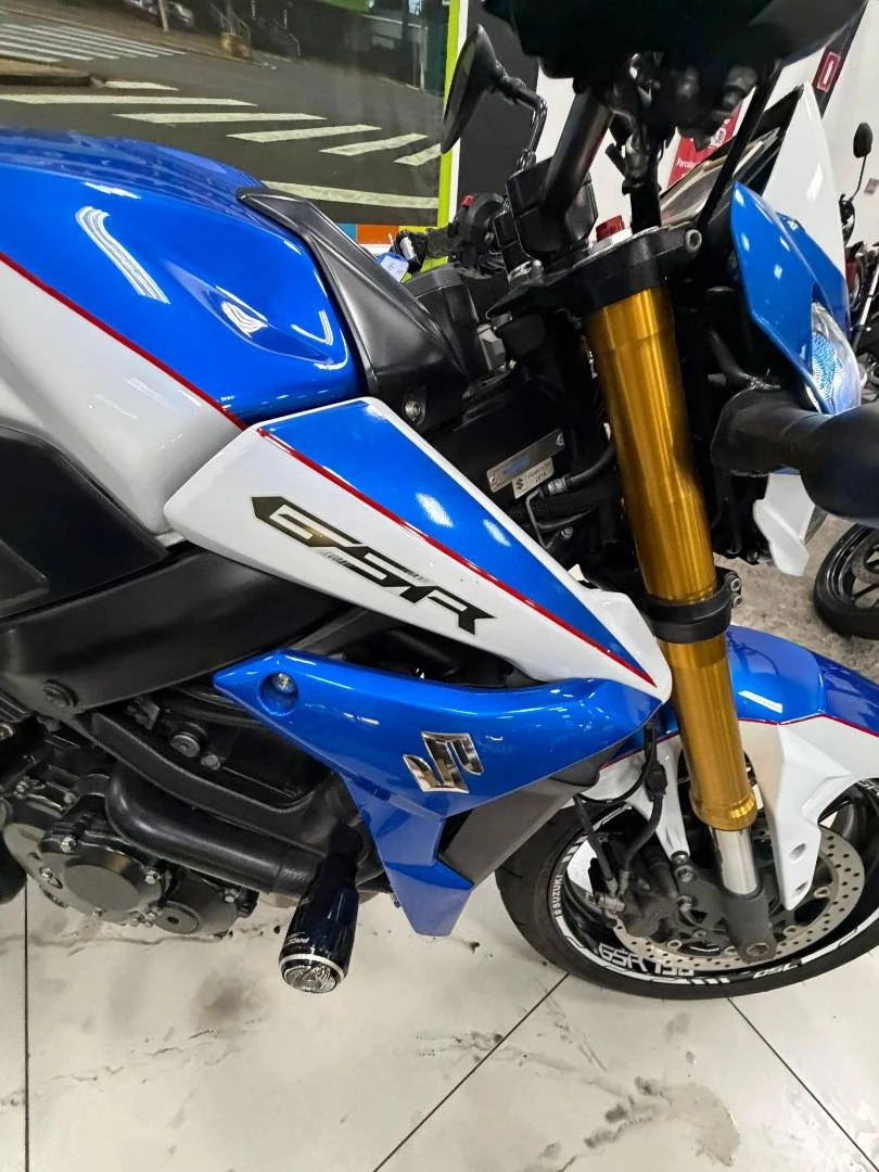 SUZUKI GSR 750ZA