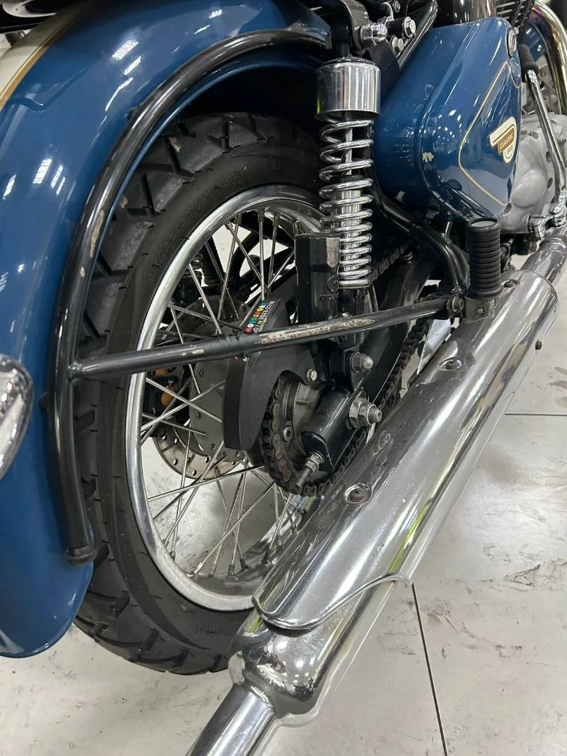 ROYAL ENFIELD CLASSIC 500
