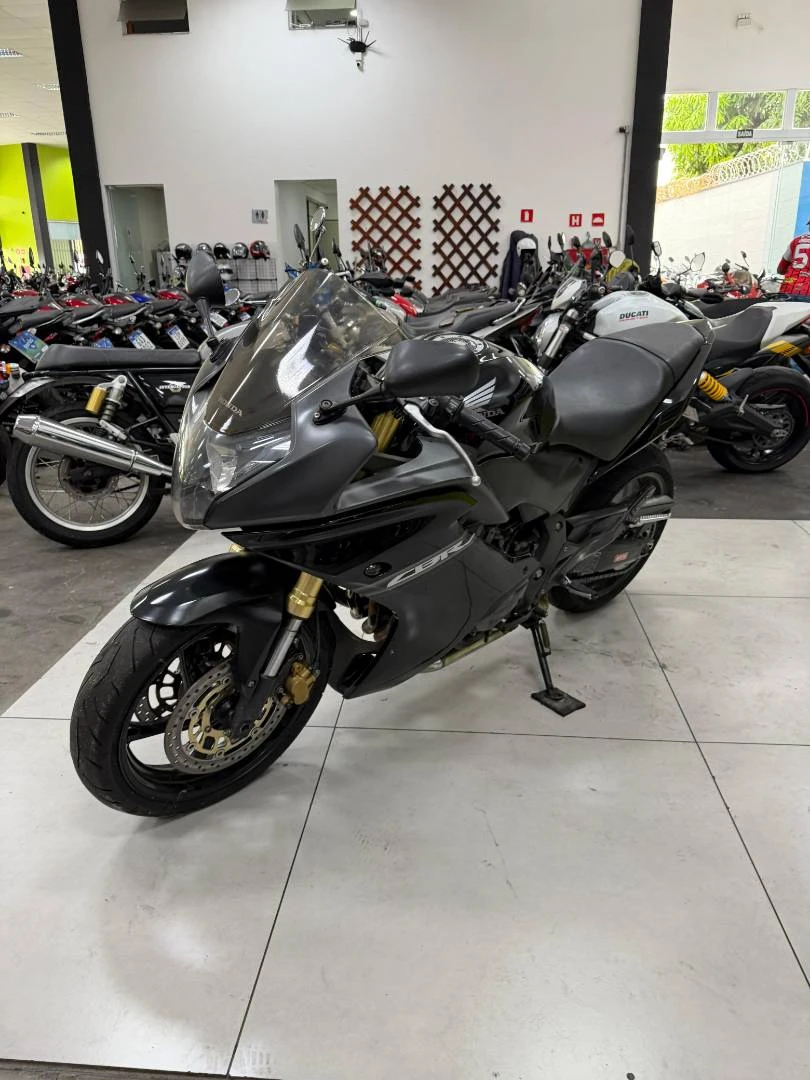 HONDA CBR 600F