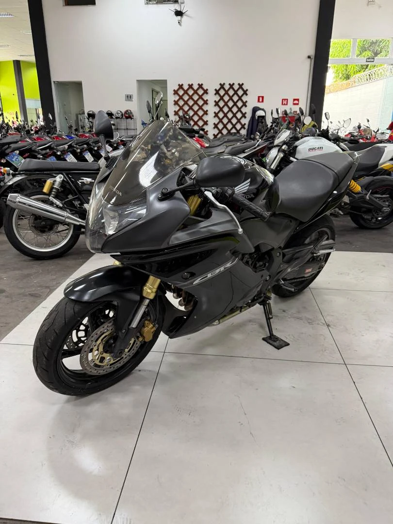 HONDA CBR 600F