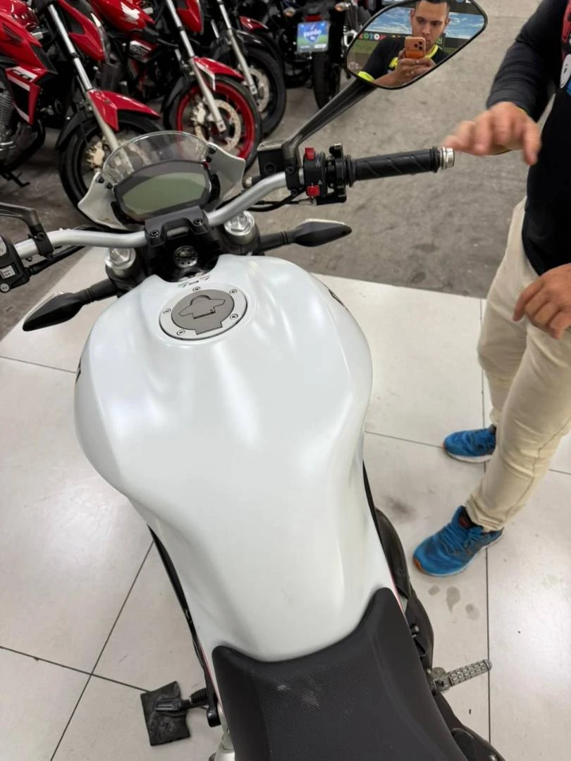 DUCATI MONSTER 797