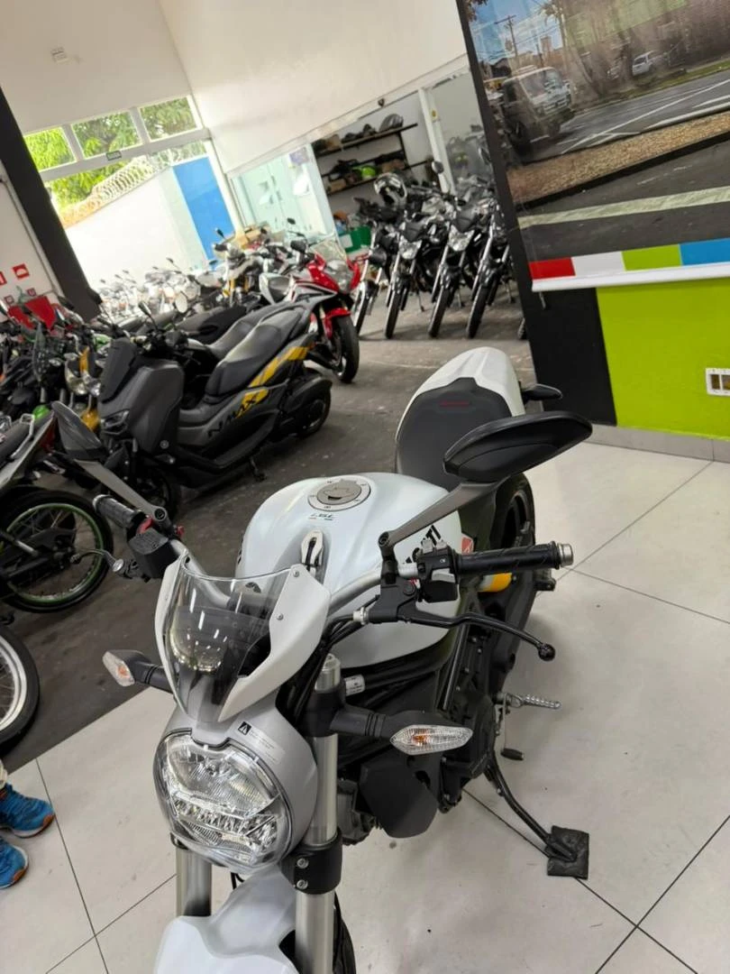 DUCATI MONSTER 797