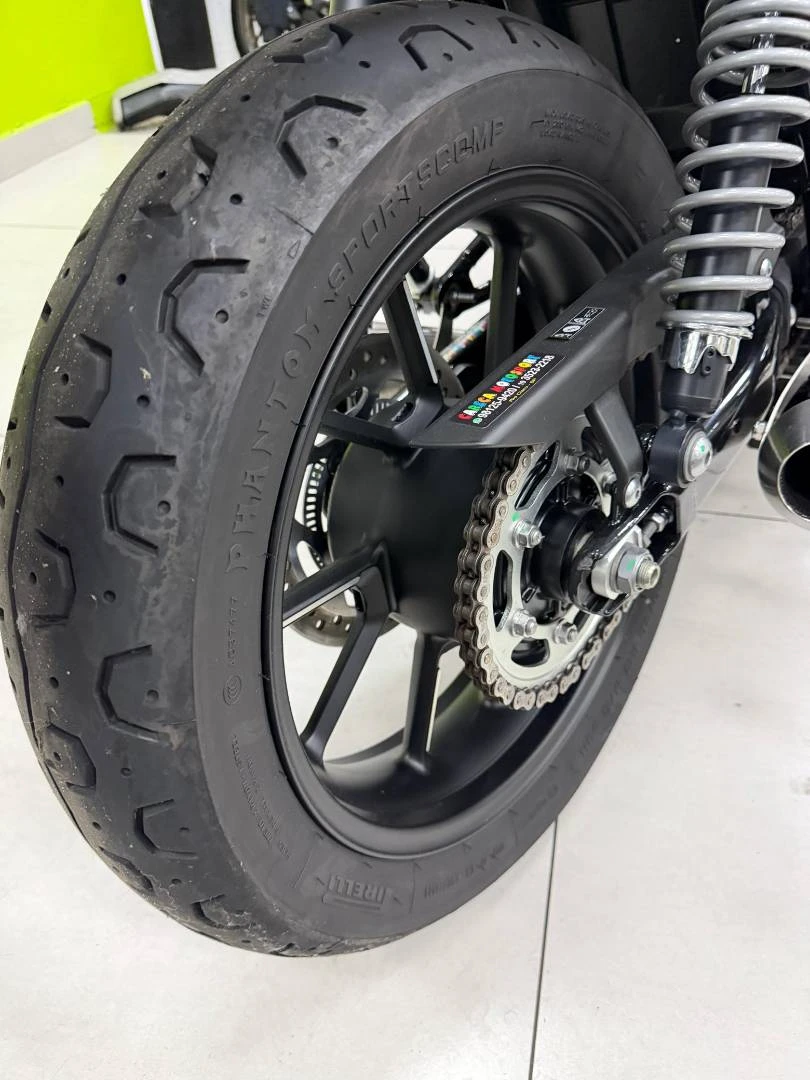 TRIUMPH SPEED TWIN 