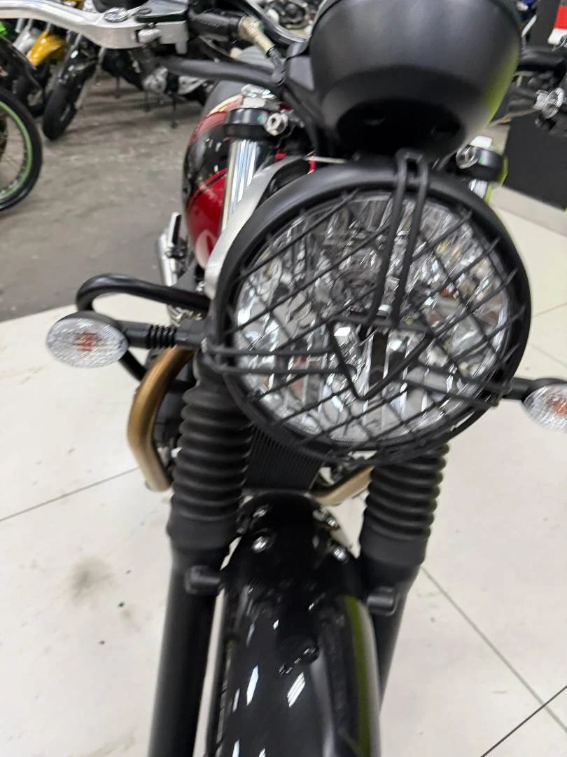TRIUMPH SPEED TWIN 