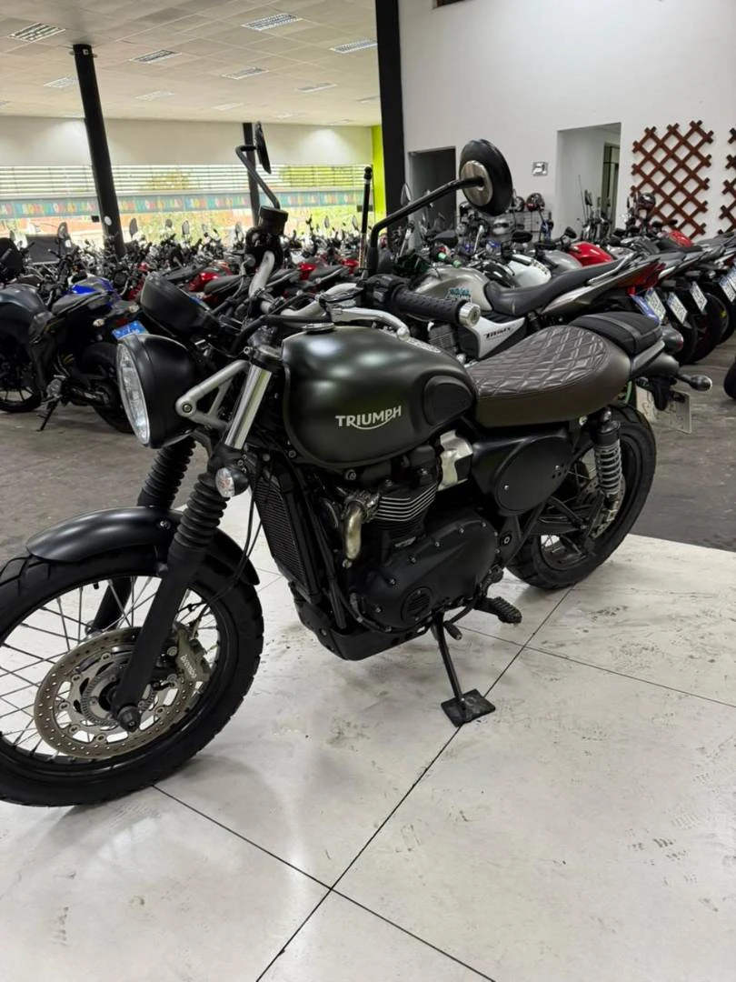 TRIUMPH SCRAMBLER 900