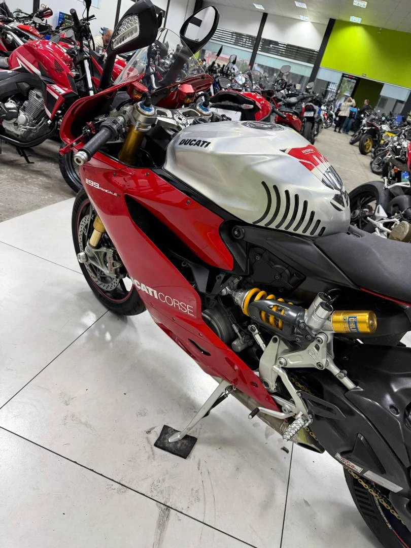 DUCATI SUPERBIKE 1199 PANIGALE