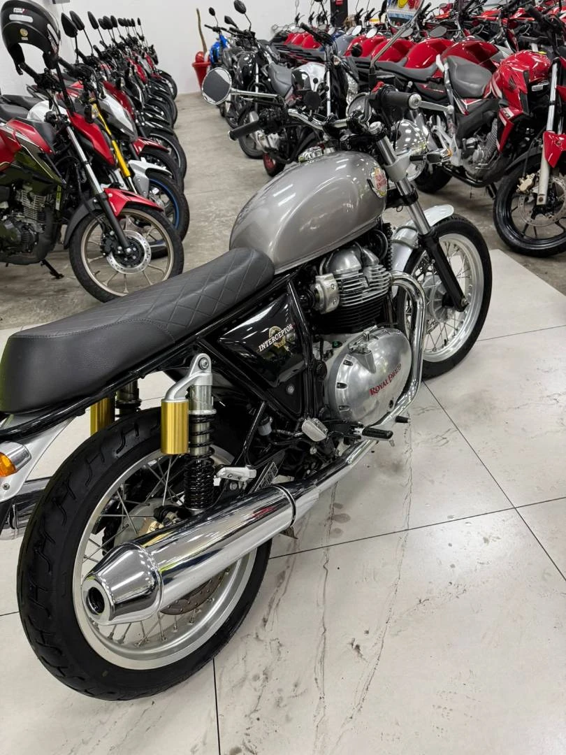 ROYAL ENFIELD INTERCEPTOR 