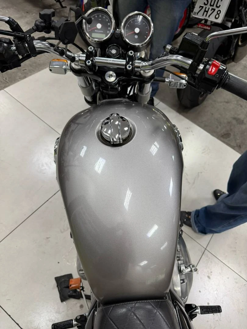ROYAL ENFIELD INTERCEPTOR 