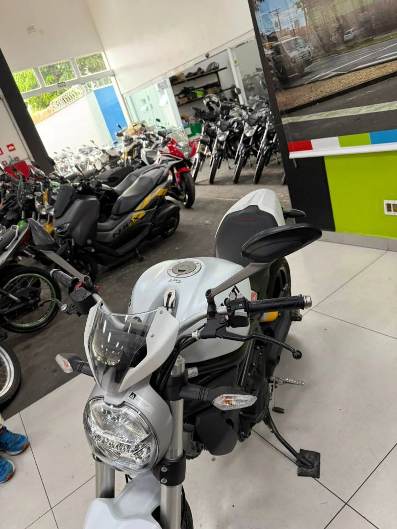 DUCATI MONSTER 797