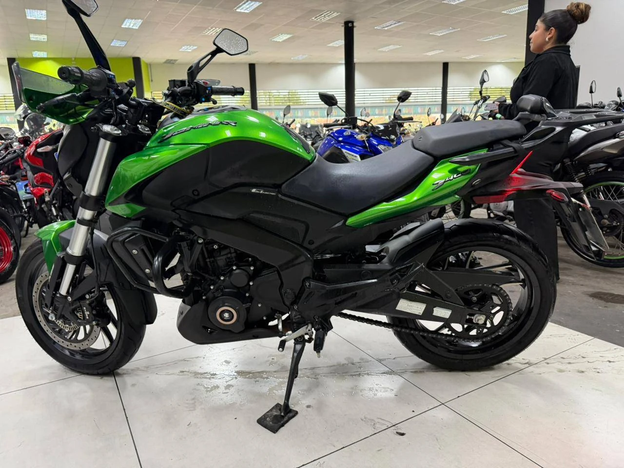 BAJAJ DOMINAR 400