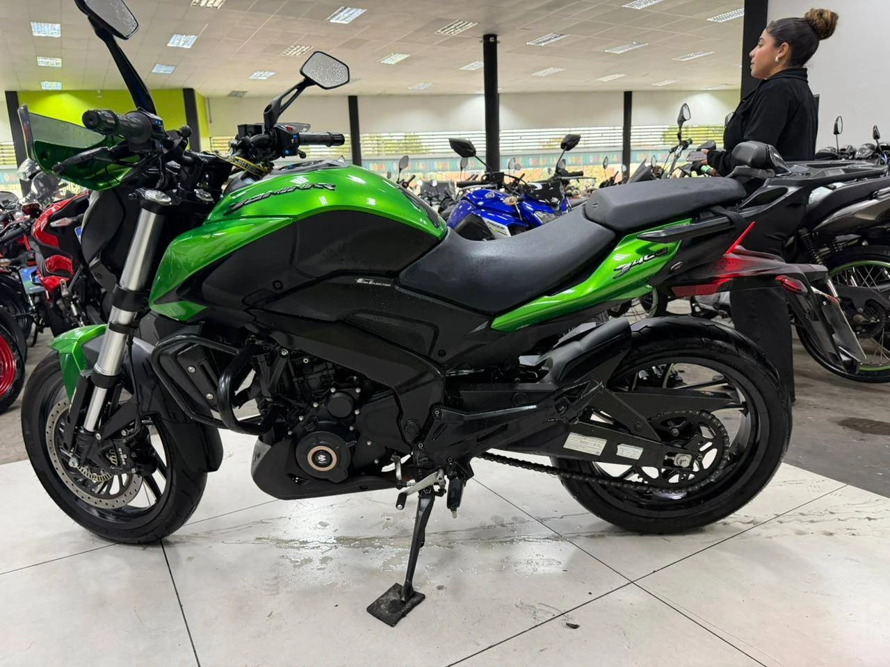 BAJAJ DOMINAR 400
